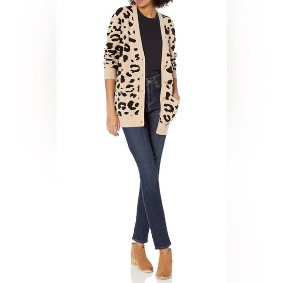 DAILY RITUAL | Ultra-soft Leopard Jacquard Cardigan | XL - Picture 3 of 7